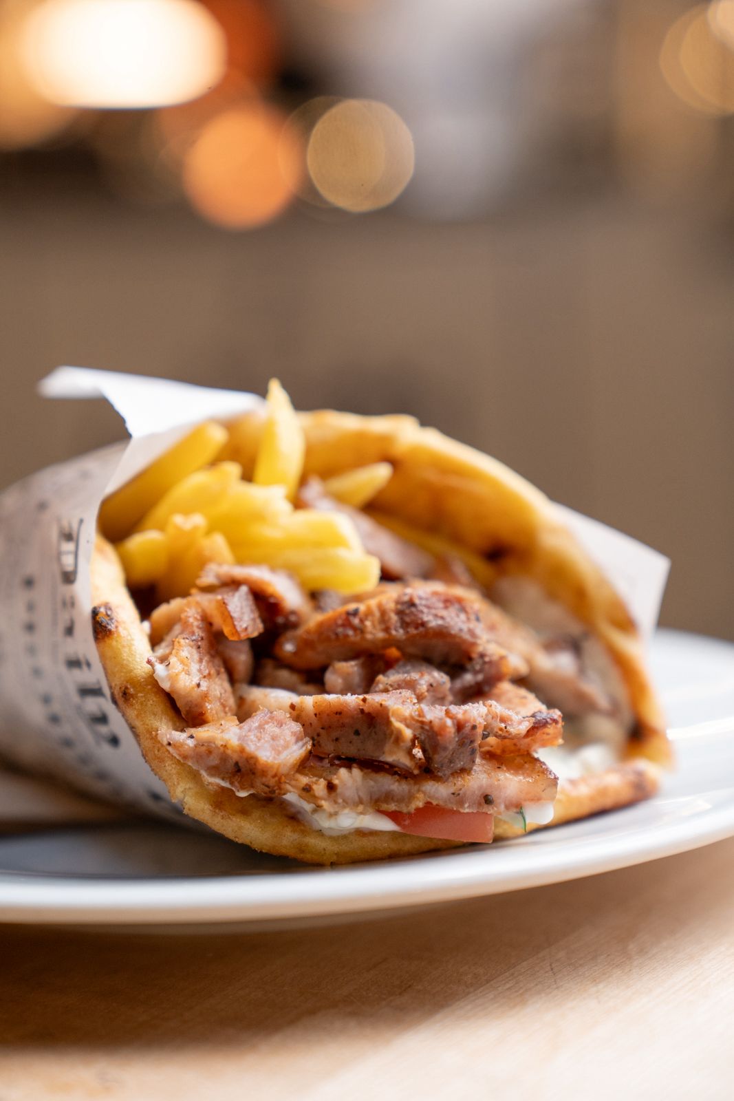 Gyros Wrap - Griechischer Pita Wrap mit Fleisch und Tzatziki